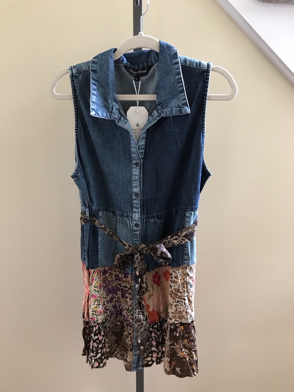 YOUNG THREADS DRESS DENIM FLORAL LG